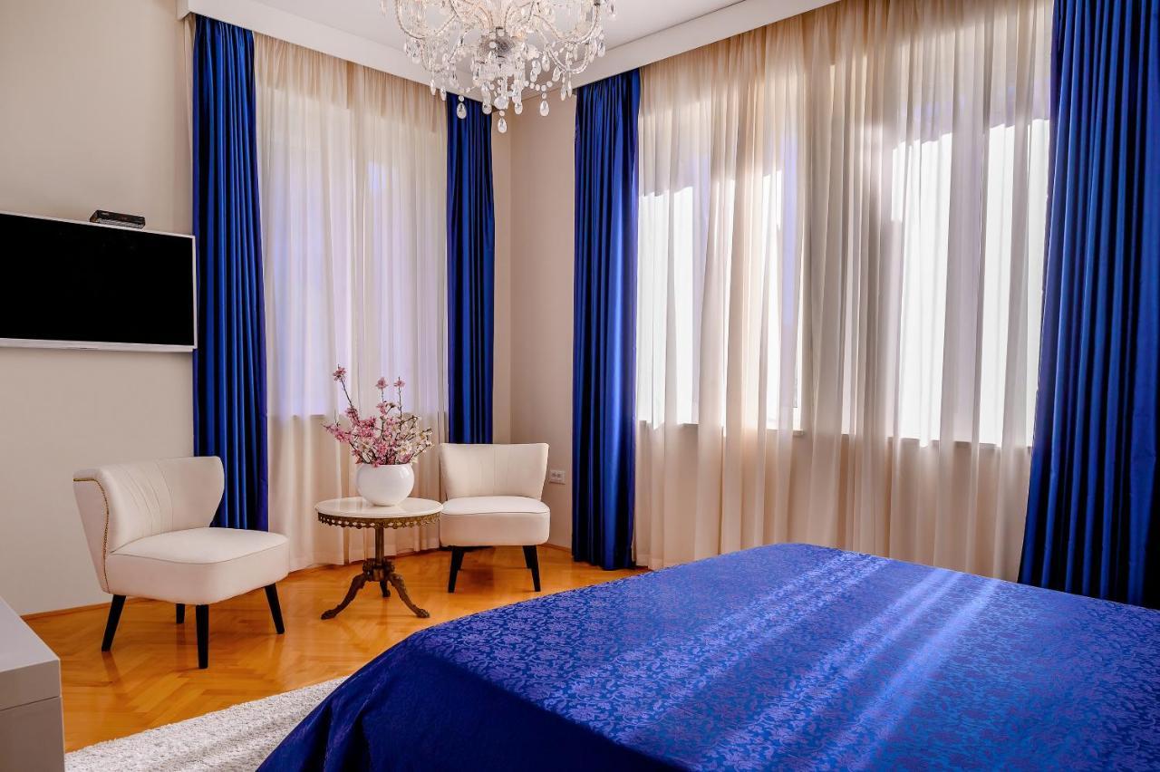 Palace Schoen Milesi - Esense Of Prestige - Private Pool - Free Parking - Old Money Style Luxury Rooms - Walking Distance To The Old Town, The Beach And All Amenities - Buralux Properties Split Exteriér fotografie