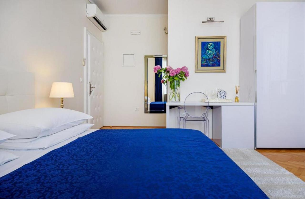 Palace Schoen Milesi - Esense Of Prestige - Private Pool - Free Parking - Old Money Style Luxury Rooms - Walking Distance To The Old Town, The Beach And All Amenities - Buralux Properties Split Exteriér fotografie